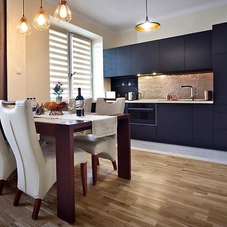 Niepodleglosci Serviced Apartments Varsó Kültér fotó