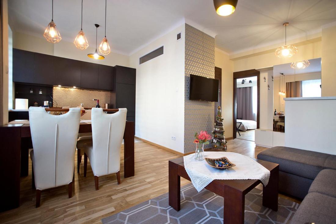 Niepodleglosci Serviced Apartments Varsó Kültér fotó